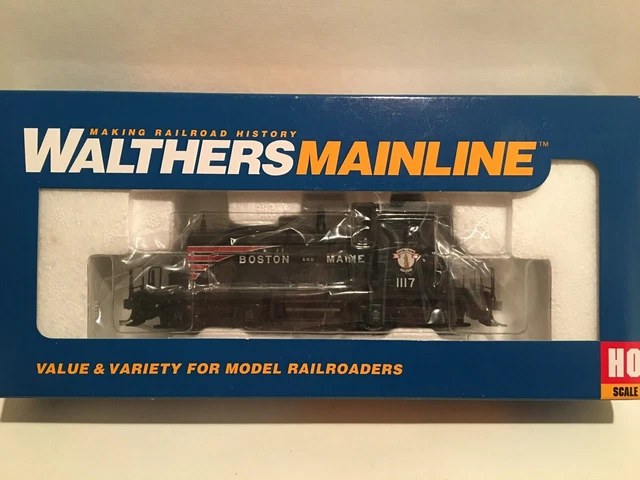 HO Walthers Boston & Maine EMD SW-1 Switcher Powered Diesel Locomotive B&M #1117