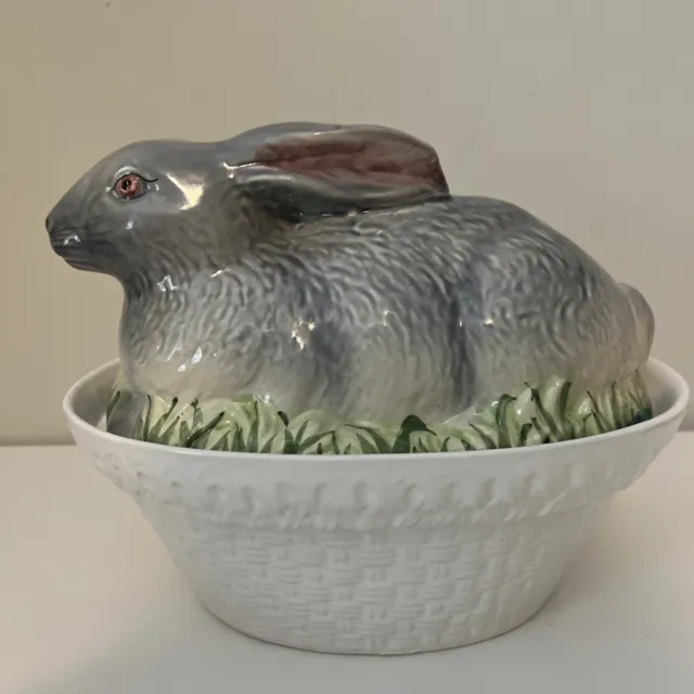 VTG Olfaire Rabbit Covered Casserole Dish/ Tureen Ceramic Gray Bunny - RARE!