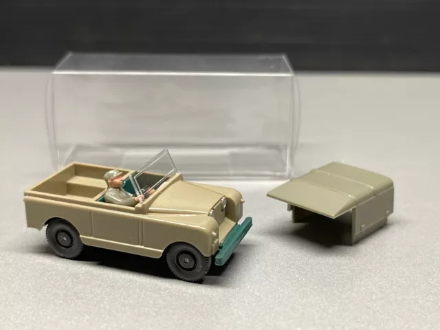 Land Rover series 2 serie II 88 2a Cabriolet mit Figur SUV grau Wiking H0 1:87