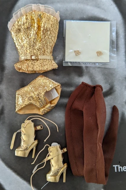 Fashion Royalty 2008 ADELE MAKEDA GOLD STROKE Outfit and Boots Integrity toys