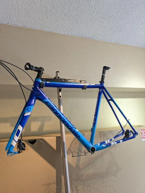 CAAD10 56cm - Pedal Room cannondale caad10 disc frame 56