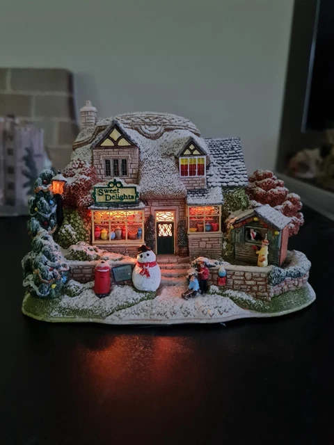 LILLIPUT LANE COTTAGE L2619 Winter at Moot hall Keswick box