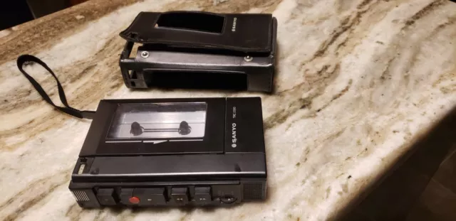 Sanyo Cassette Recorder Vintage Japan TRC 2300. Pre Owne In Excellent Condition.