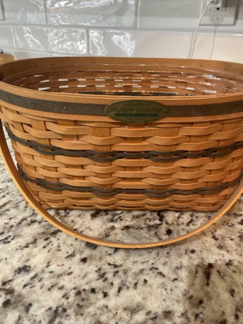 Longaberger Traditions Collection Family Basket 1995 with Protector Easter