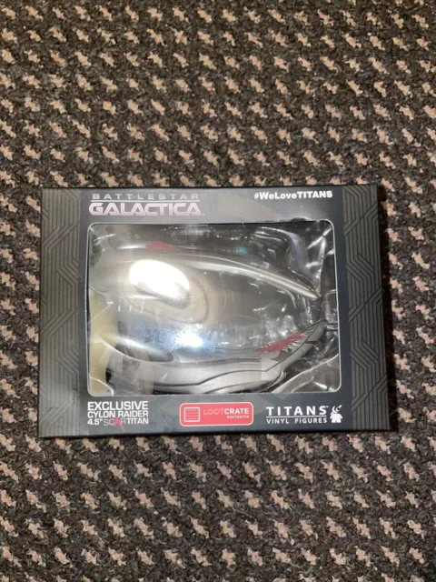 Battlestar Galactica Cylon Raider 4.5'' SCAR TITAN Vinyl Figure Space Ship Toy