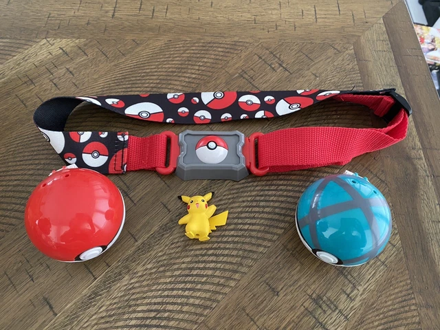 Pokémon Clip and Carry Poké Ball Adjustable Belt with 2” Pikachu Figure