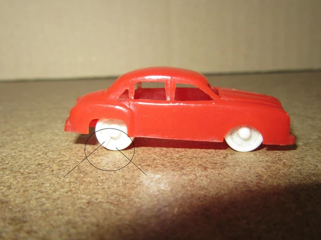 Ancienne Voiture Joustra N°9 Renault - Course Plastique Blanc - Fabrication Française
