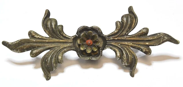 2 Matching Vintage Metal Wall Mount Curtain Tie Back With Flower / Leaf Design 3 2