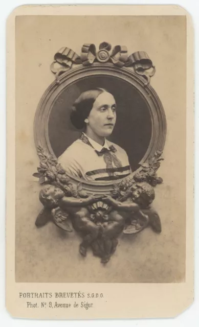 CDV circa 1865. Portrait d'une femme à identifier par Adolphe Dallemagne.