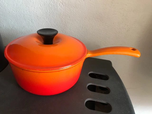 Casserole Cousances N°20 Fonte, Manche Bois, Bec Verseur - Diamètre 20cm
