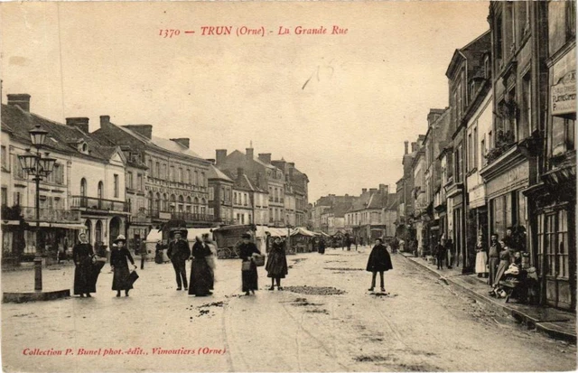 CPA Trun (Orne) - La Grande Rue (250134)