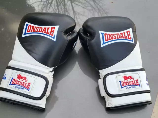 Lonsdale 18 OZ London Boxhandschuhe Schwarz weiß
