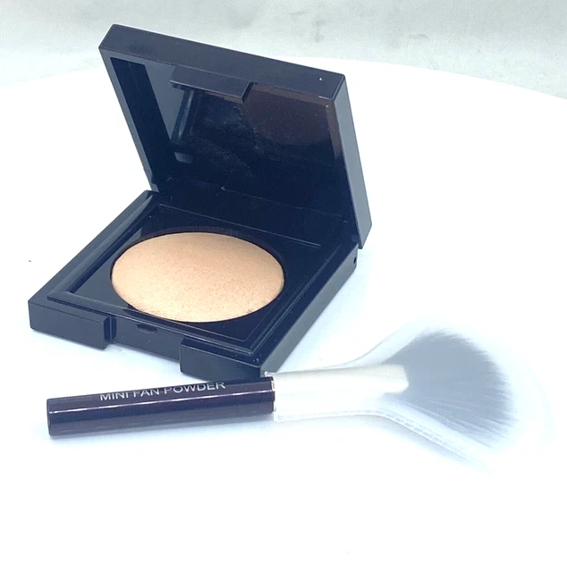 Laura Mercier  Matte Radiance Baked Powder #01 Highlight w/MINI BRUSH  - BOXLESS
