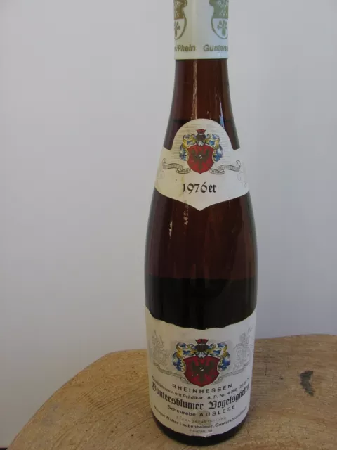 Flasche alten Wein " 1976" Guntersblumer Vogelsgärten Scheurebe  AUSLESE