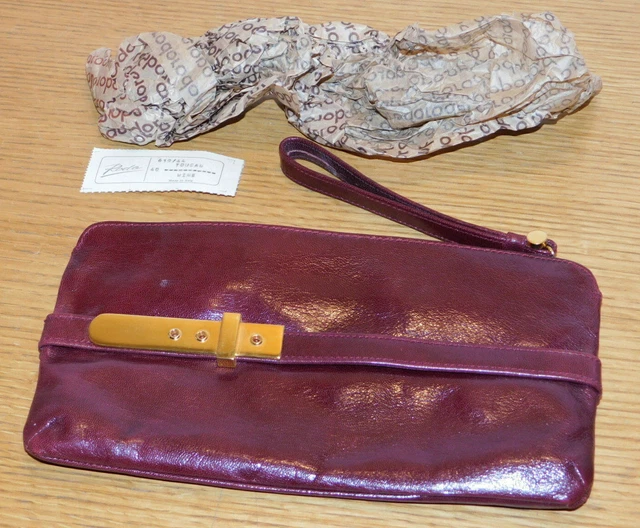 Objets du XXe siècle et récents en cuir de France