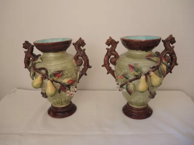 Paire vases en barbotine - superbe décor de poires-naturaliste-Montigny