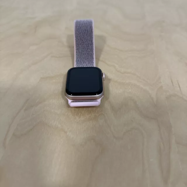 Apple iwatch series 4 (GPS) Good Condition BH 83%