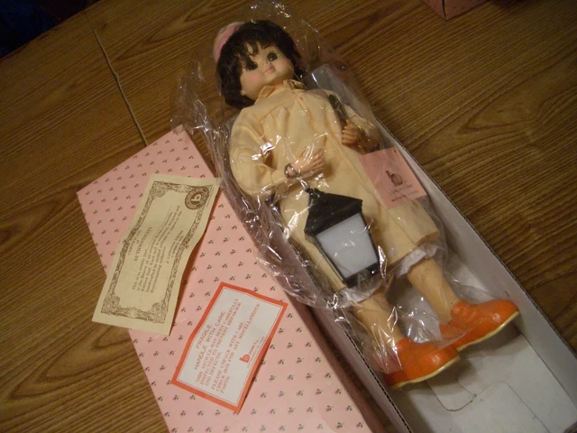 Beautiful Brinn Collectors Wee Willie Winkie 15" Doll M/Ob! From Collection 100+