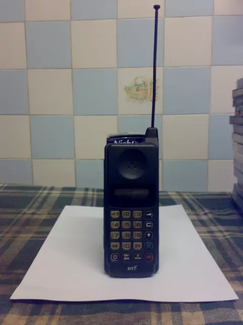 Telephono cellulare vintage Motorolla