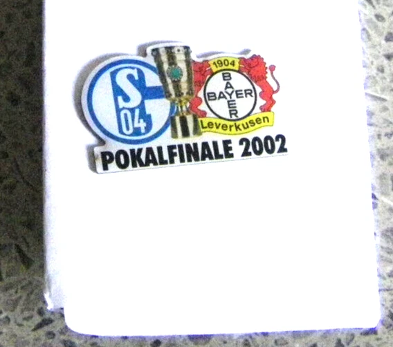 DFB POKAL FINALE PIN-2002-FC SCHALKE 04-BAYER LEVERKUSEN-ca : 3 x 1,9 cm-TOP-!!!