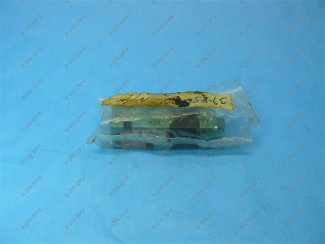 Numatics 081SA400K000030 Solenoid Valve 1/8" 2 Position 4-Way (5/2) 120 VAC