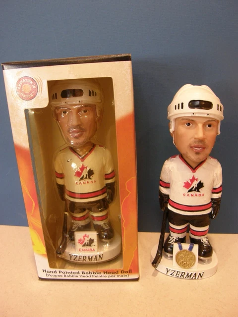 HOF'er STEVE YZERMAN ( RED WINGS) TEAM CANADA OLYMPIC BOBBLEHEAD. NEW IN BOX.