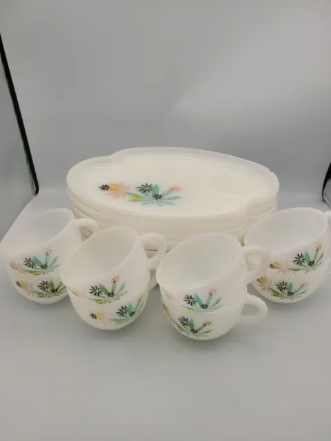 Atomic Flower Pot Leaf White Federal Milk Glass Snack Plate Tray &Cup Set 16pcs