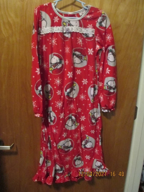 Girls Size 7 Peanuts Snoopy Nightgown Winter Christmas Themed Fleece