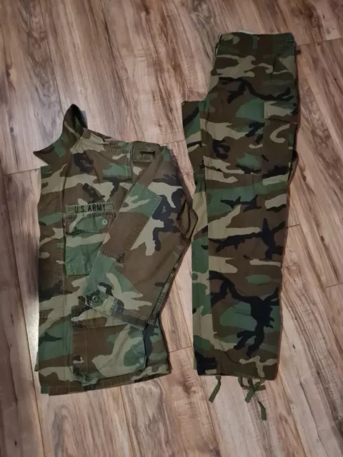 Lot 2 US Army Camouflage Combat Coat and Trousers Medium/Regular (A9