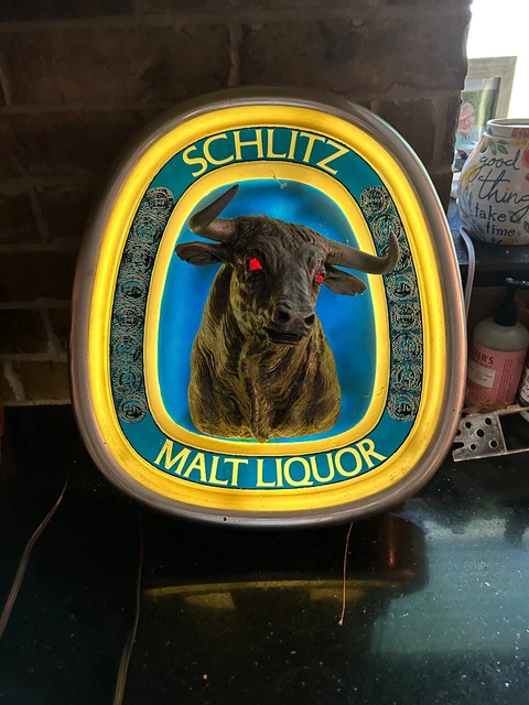 Vintage Schlitz Beer Malt Liquor Bull Light Up Advertising Lamp Light
