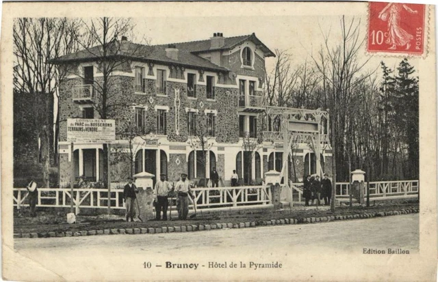 CPA Brunoy-Hótel de la Pyramide (180362)