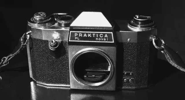 Praktica PL Nova 1 35mm Film Kamera Gehäuse SLR camera body