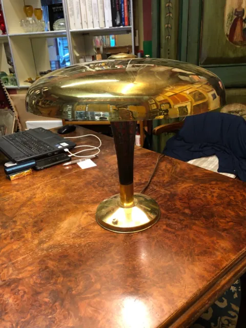 Lampe de bureau vers 1950, Milan probablement Stilnovo, en bois et laiton poli