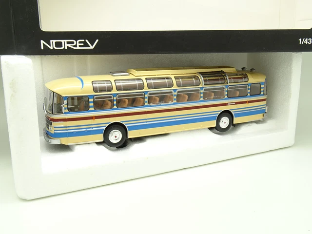 Location auto retro collection - autocar saviem S53M de 1970