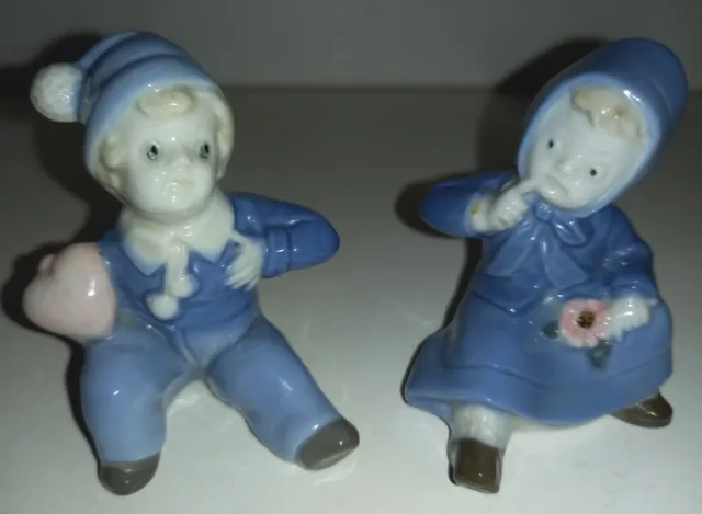 Lovely Vintage Small German Porcelain Cute Boy & Girl Figurines In Blue & White