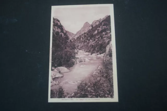 Entraygues Les Gorges Du Lot Pittoresque Carte Postale