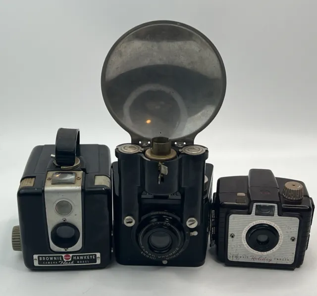Vintage Kodak Brownie cameras lot of 3 flash brownie, hawkeye, holiday, untested