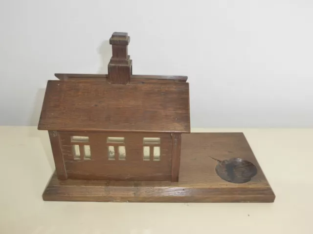 Maisonnette ancienne en bois formant boîte à cigares-collection objet du fumeur
