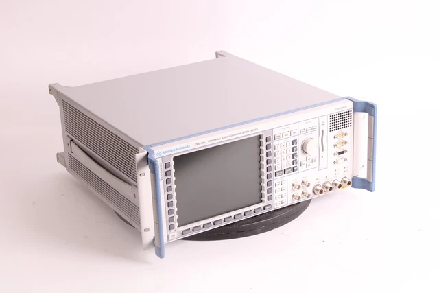 Rohde & Schwarz CMU 200 Universal Radio Kommunikation Tester W / 35 Sw,11 Hw Opt