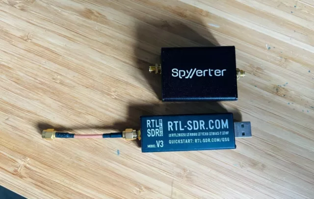 RTL SDR v3 Genuine + Spyverter