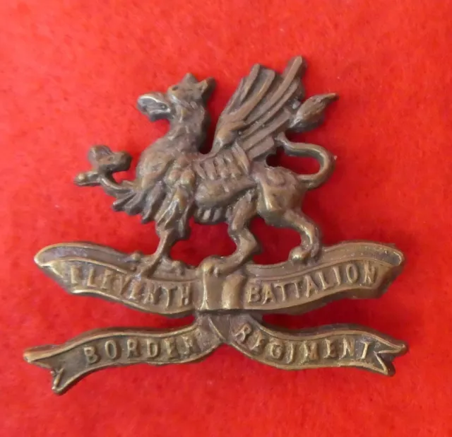 11th battalion Border Regiment cap badge