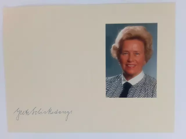Grete Schickedanz - Leiterin Versandhandel Quelle - original Autogramm - ca. 14x