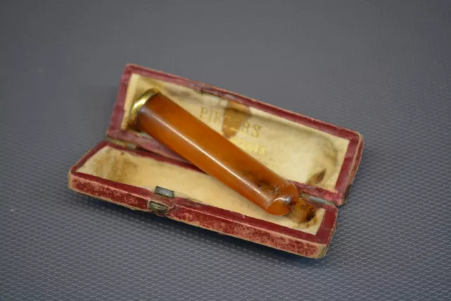 Ancien Fume Cigarette En Ambre Et Or 18K Ref Ap160/6