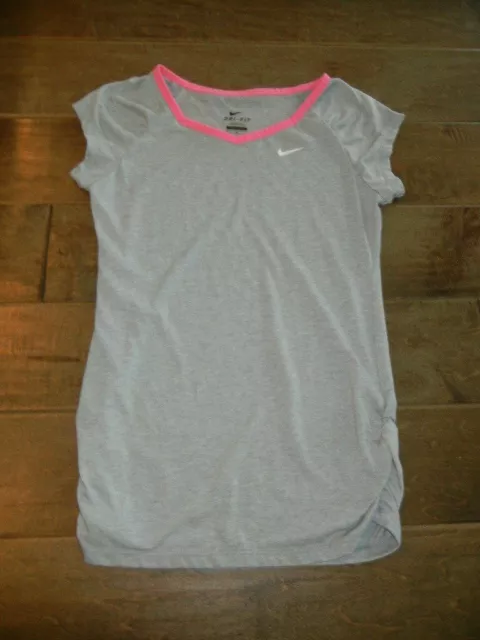 NIKE Girls Dri Fit v-neck gray fitted short-sleeve tshirt top, size M