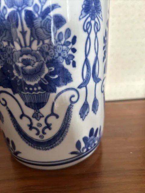 Large Chinese cylindrical Vase Blue & White pottery Swags & flowers 30 Cm 3