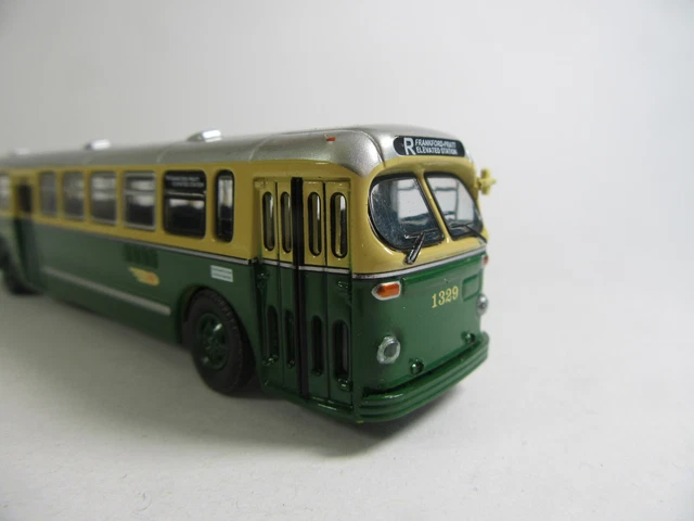 Modello Di Autobus Brill CD44 STM Montreal 1:87 - Iconic Replicas, Edizione Limitata