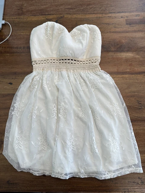 Girls’s White Wet Seal Dress Small