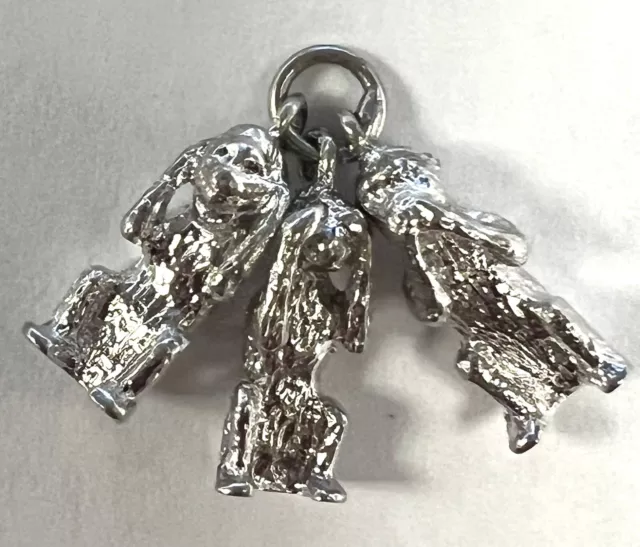 Silver Charm 3 Monkeys See Hear Speak  no Evil  3 Pieces on one bail