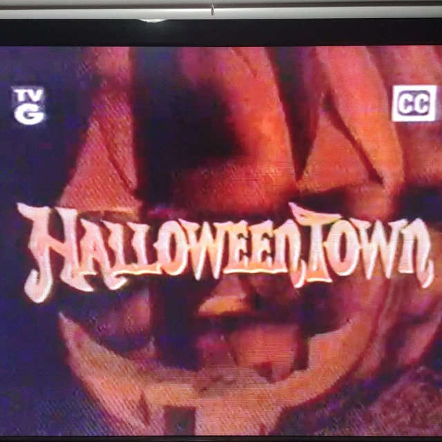 HALLOWEENTOWN VHS DISNEY Channel Oct. 2002 Halloween WOC 19.99 PicClick