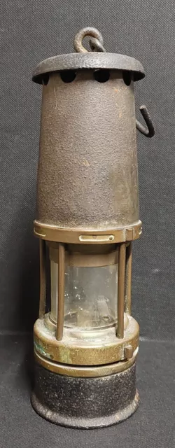 VINTAGE  / ANTIQUE THE WOLF PATTERSON SHEFFIELD SAFETY No.7 MINING MINERS LAMP